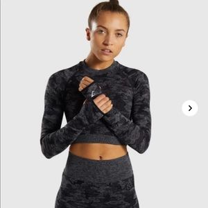 🛑SOLD! EUC Gymshark Long Sleeve Camo Crop Top